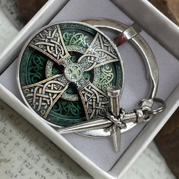 Irish Scottish Celtic Green Lucky Keychain Key ring Keyring Gift wedding CROSS - Picture 13 of 14